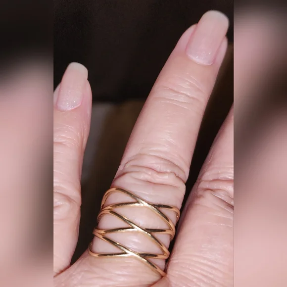 14K Yellow Gold Women's Triple Crossover Ring Size 7 - Picture 3 of 14